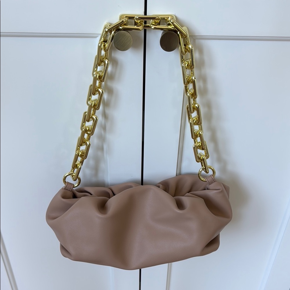 Elegant Tan Chain Shoulder dumpling Bag